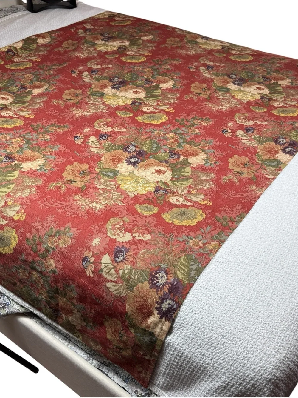 Vintage Red Floral Tablecloth Farmhouse Cottage 52”X83” Cotton Green Blue Fall